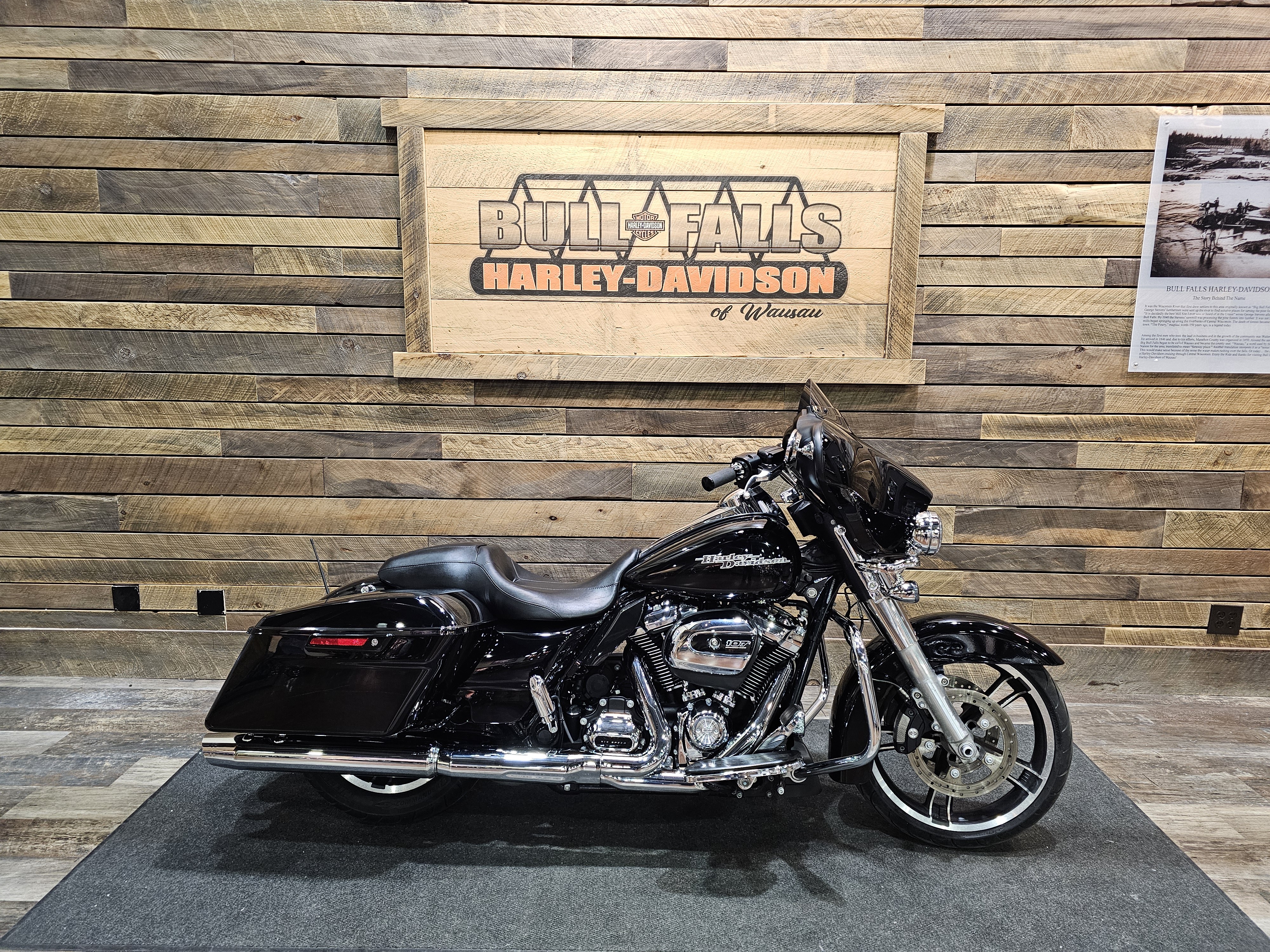 2017 Harley-Davidson Street Glide Base at Bull Falls Harley-Davidson