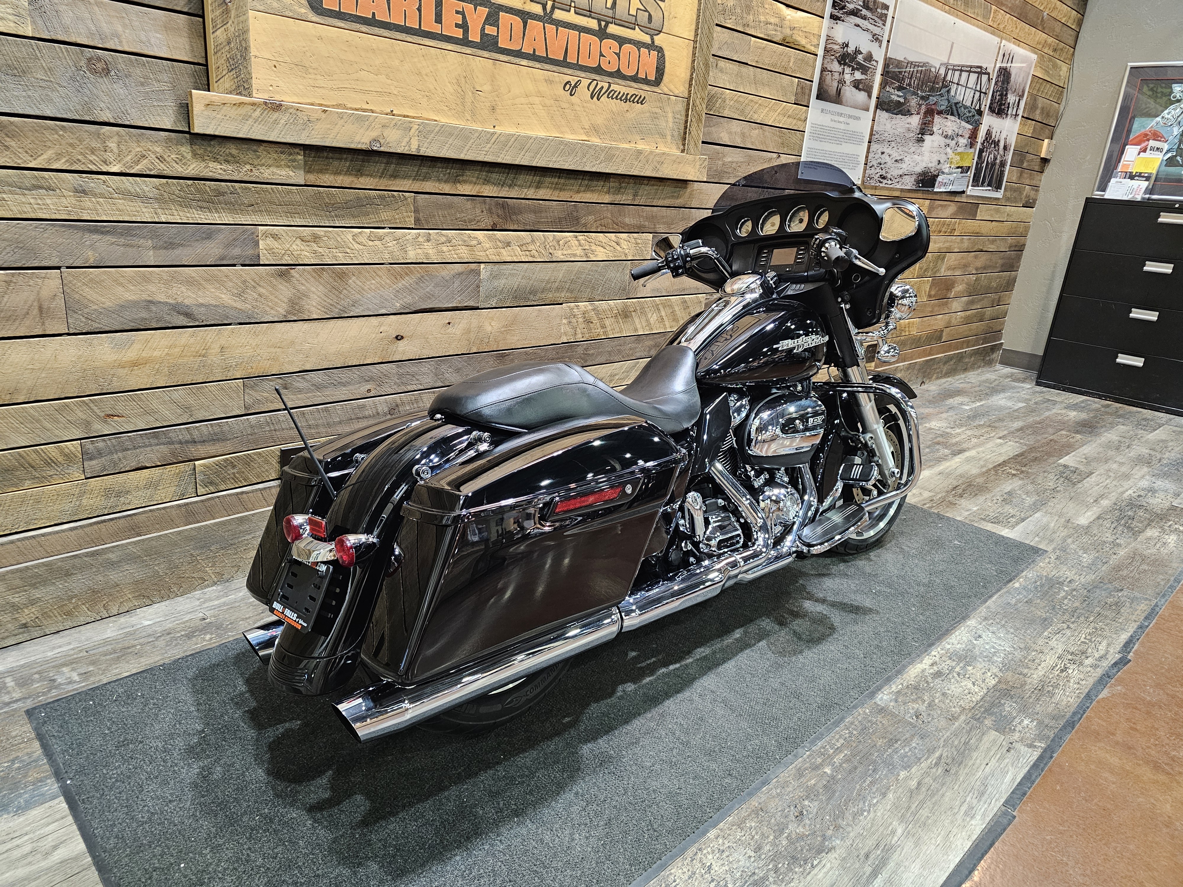 2017 Harley-Davidson Street Glide Base at Bull Falls Harley-Davidson