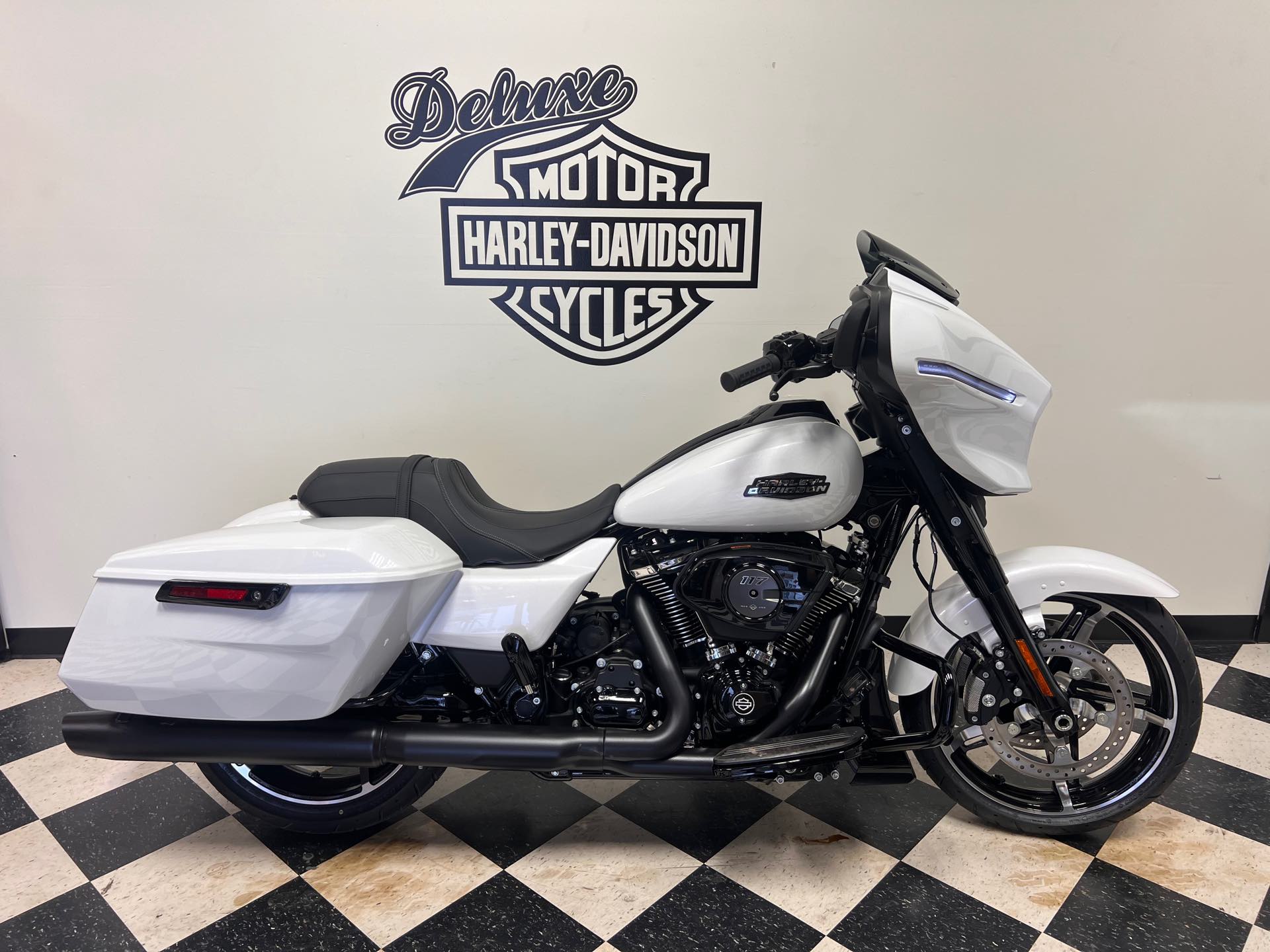 2024 Harley-Davidson Street Glide Base at Deluxe Harley Davidson