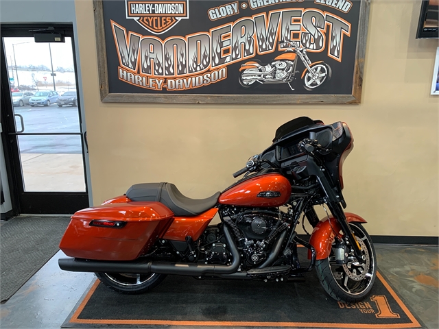 2024 Harley-Davidson Street Glide Base at Vandervest Harley-Davidson, Green Bay, WI 54303