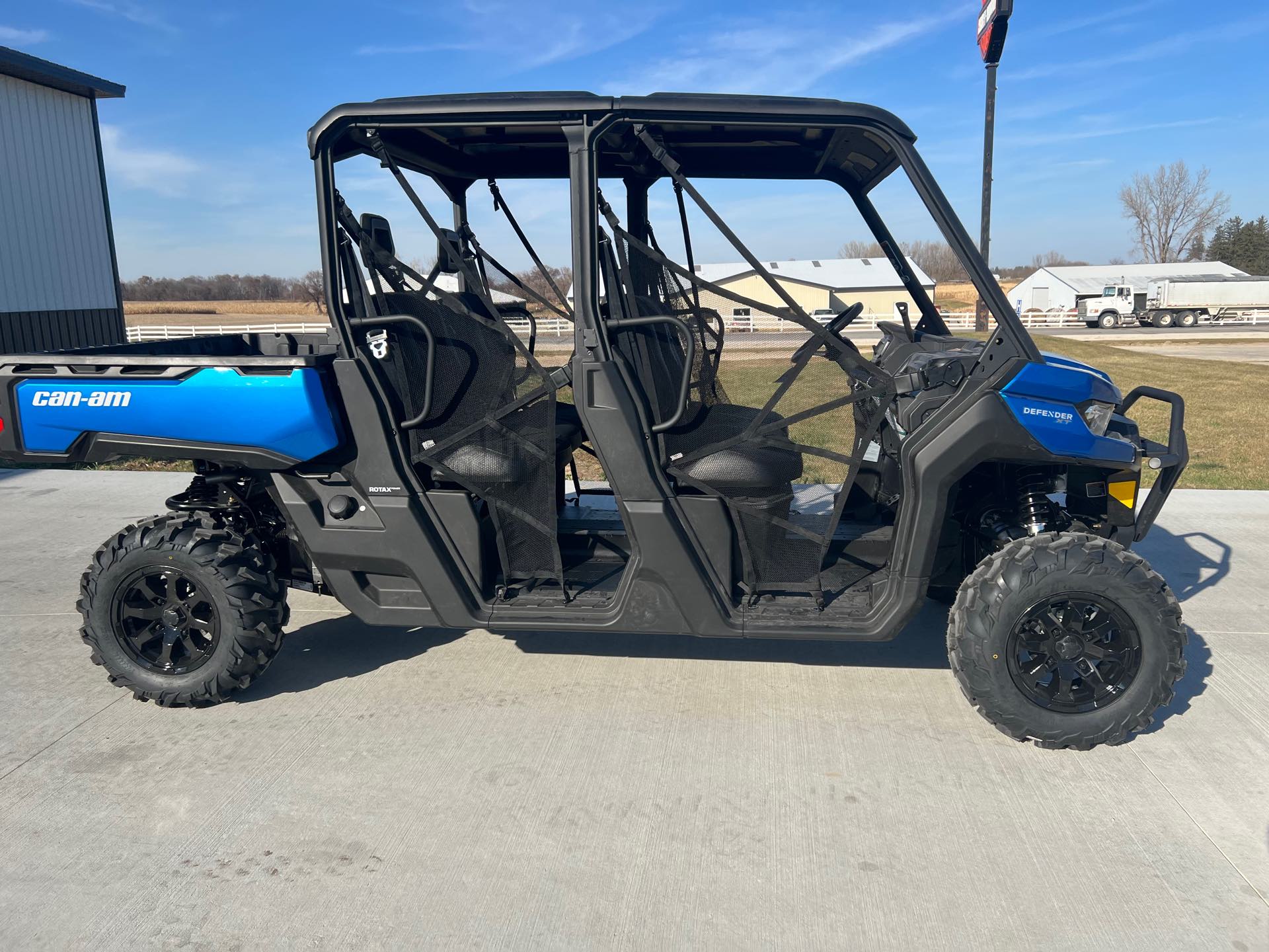 2023 Can-Am Defender MAX XT HD10 at Iron Hill Powersports