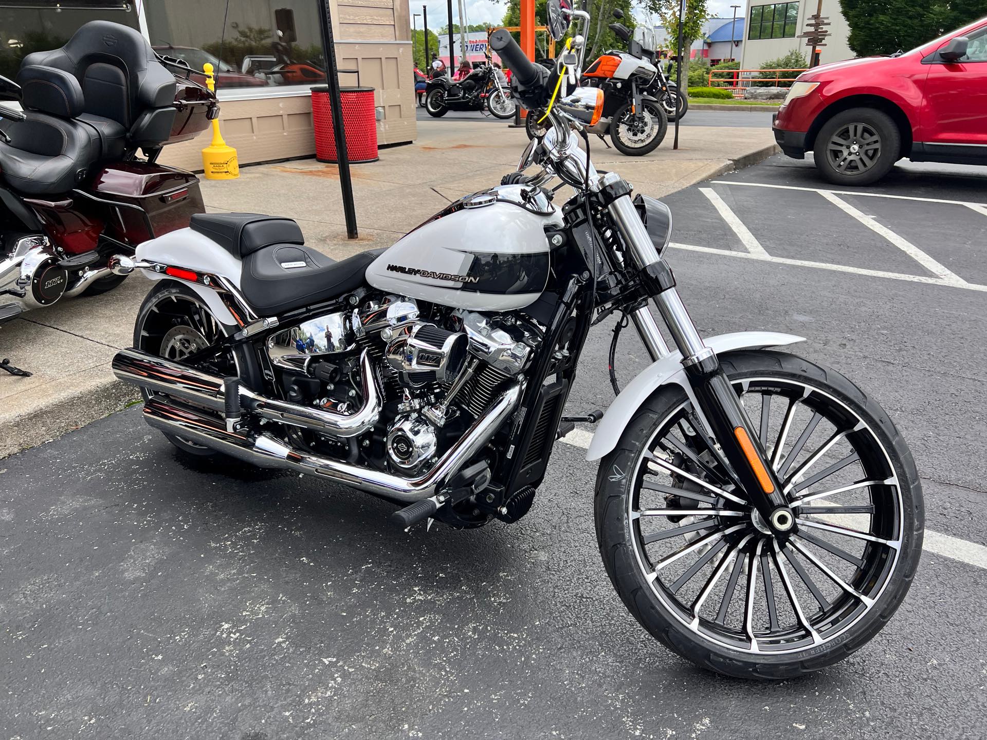 2024 Harley-Davidson Softail Breakout at Man O'War Harley-Davidson®
