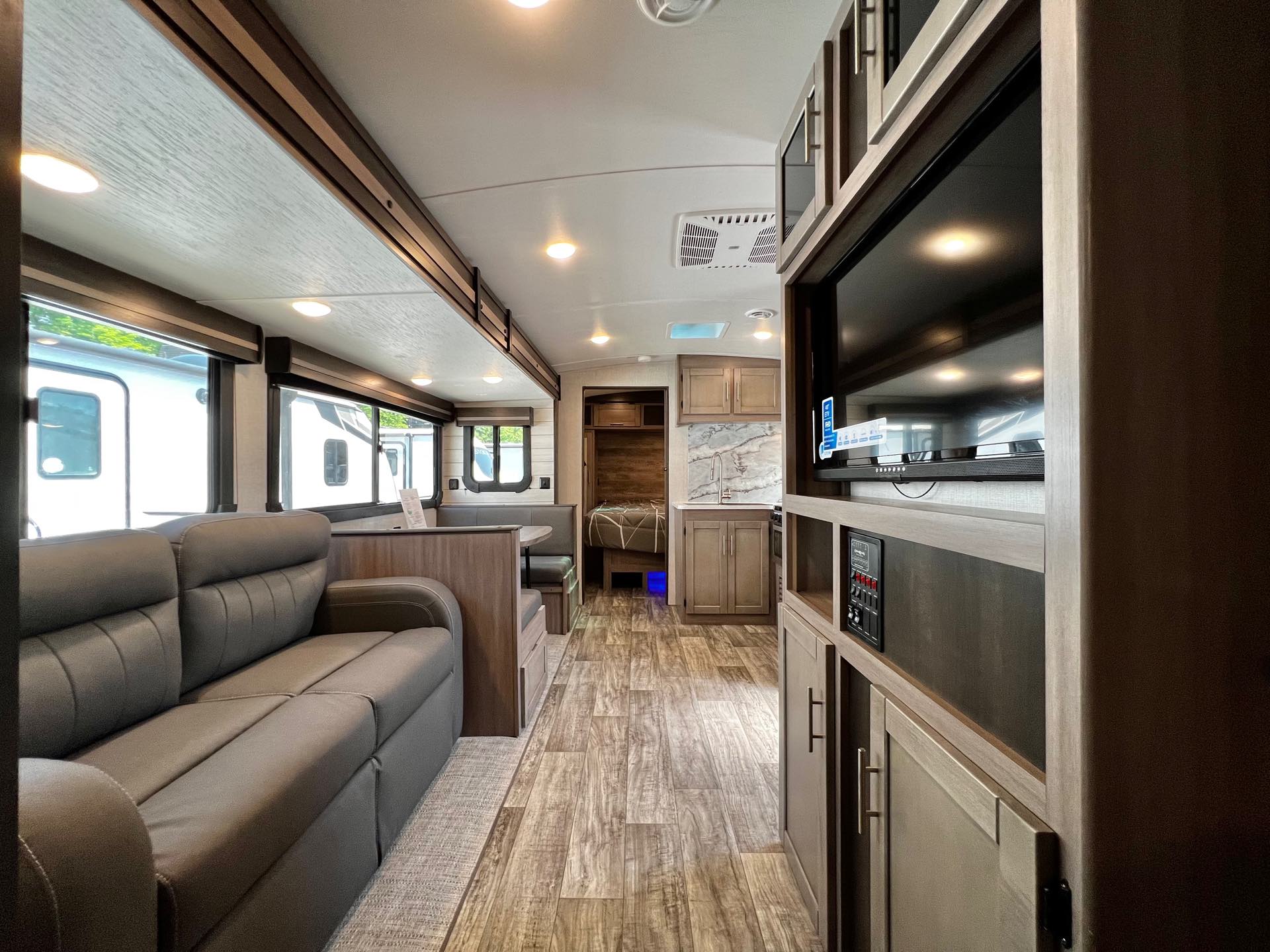 2022 CrossRoads Sunset Trail Super Lite SS299QB at Lee's Country RV