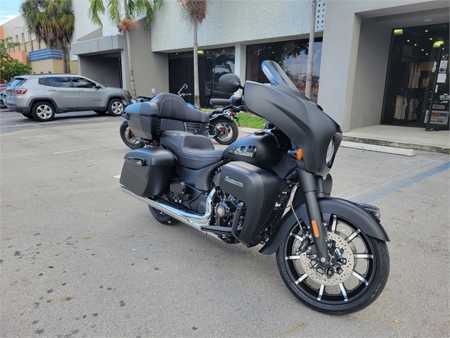 2022 Indian Roadmaster Dark Horse at Fort Lauderdale