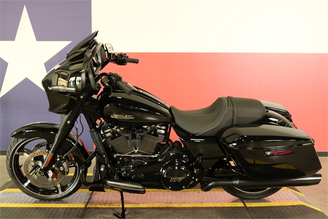 2024 Harley-Davidson Street Glide Base at Texas Harley