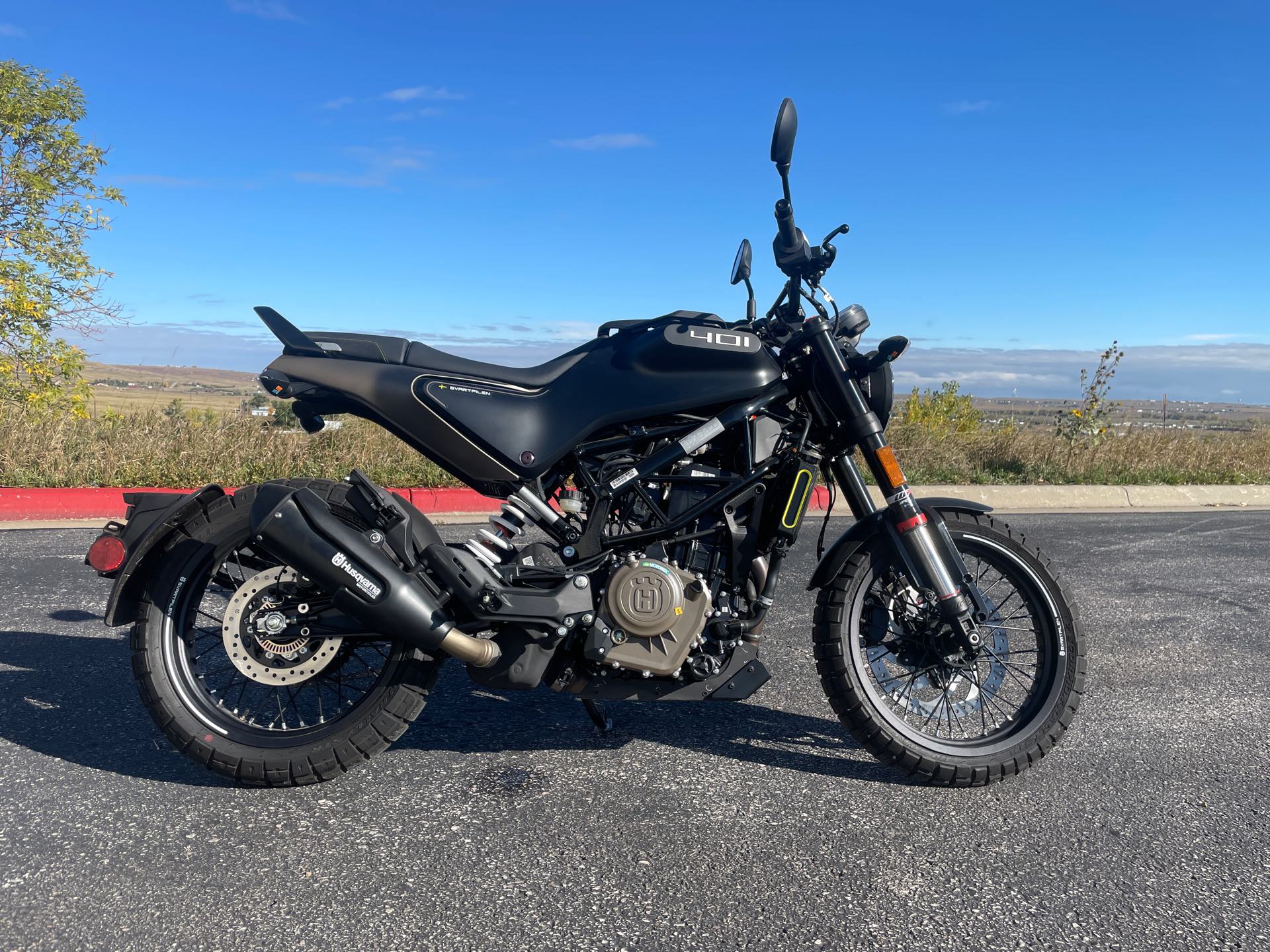 2022 Husqvarna Svartpilen 401 at Mount Rushmore Motorsports