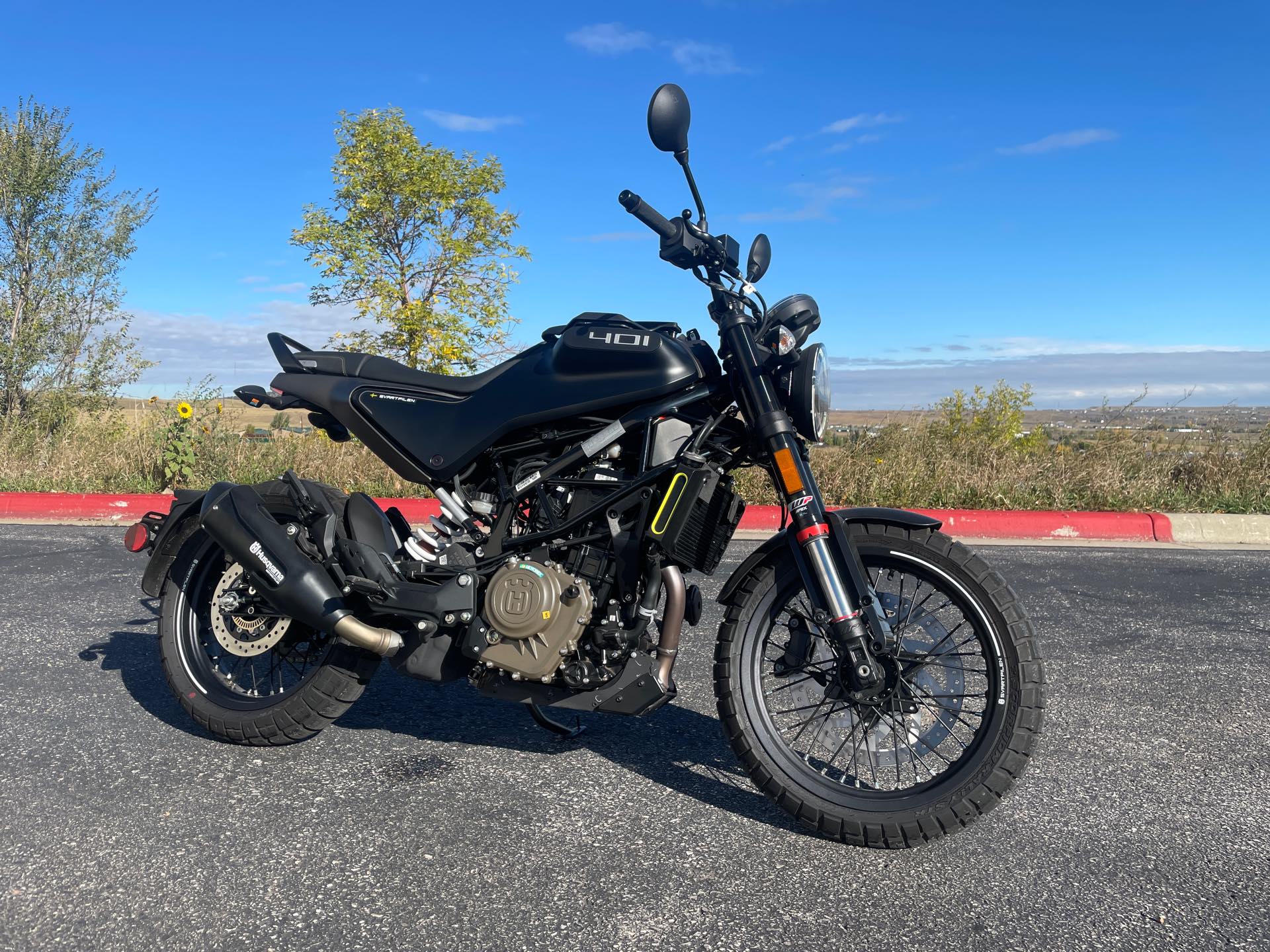 2022 Husqvarna Svartpilen 401 at Mount Rushmore Motorsports