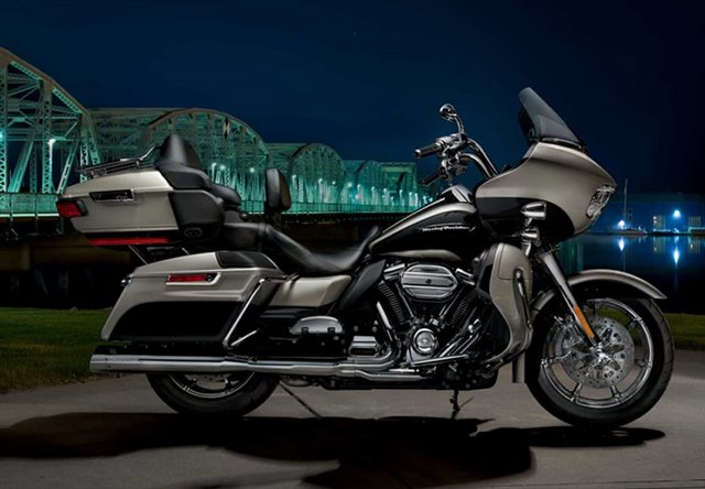 2018 Harley-Davidson Road Glide Ultra at Appleton Harley-Davidson