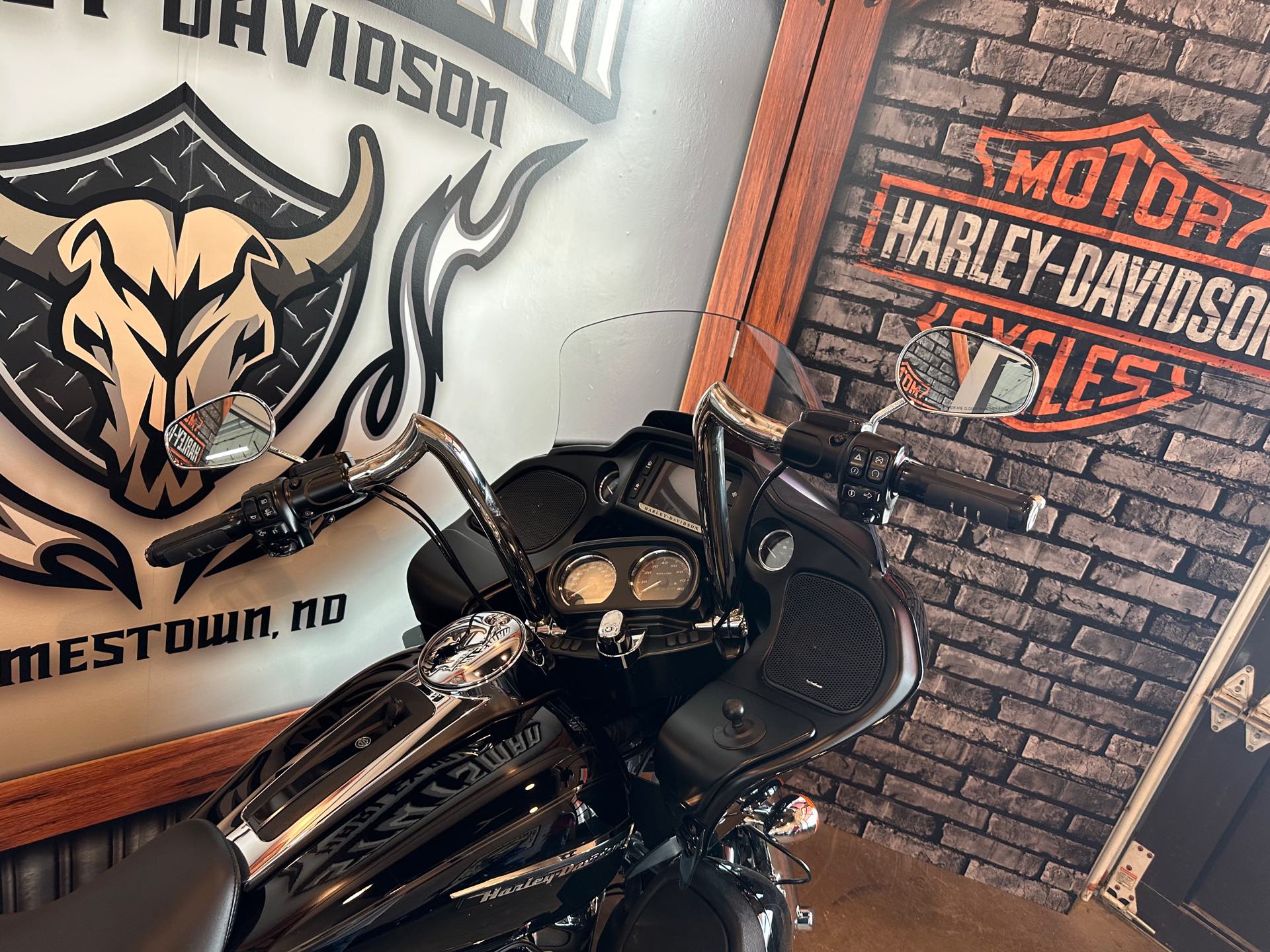 2018 Harley-Davidson Road Glide Ultra at Stutsman Harley-Davidson