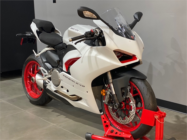 2022 Ducati Panigale V2 at Lynnwood Motoplex, Lynnwood, WA 98037