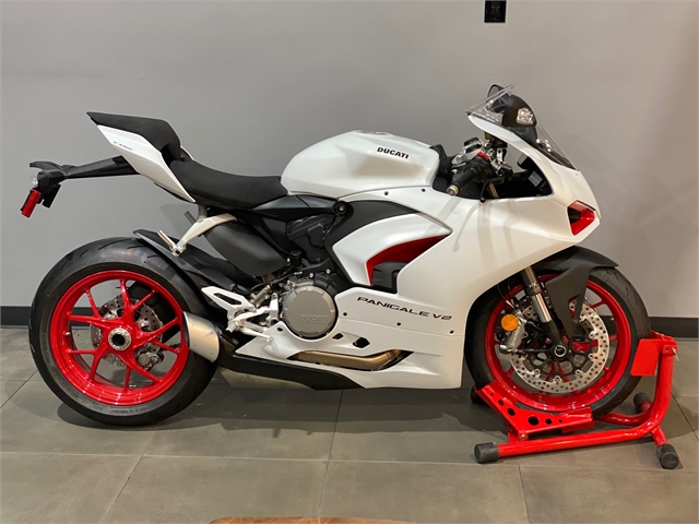 2022 Ducati Panigale V2 at Lynnwood Motoplex, Lynnwood, WA 98037