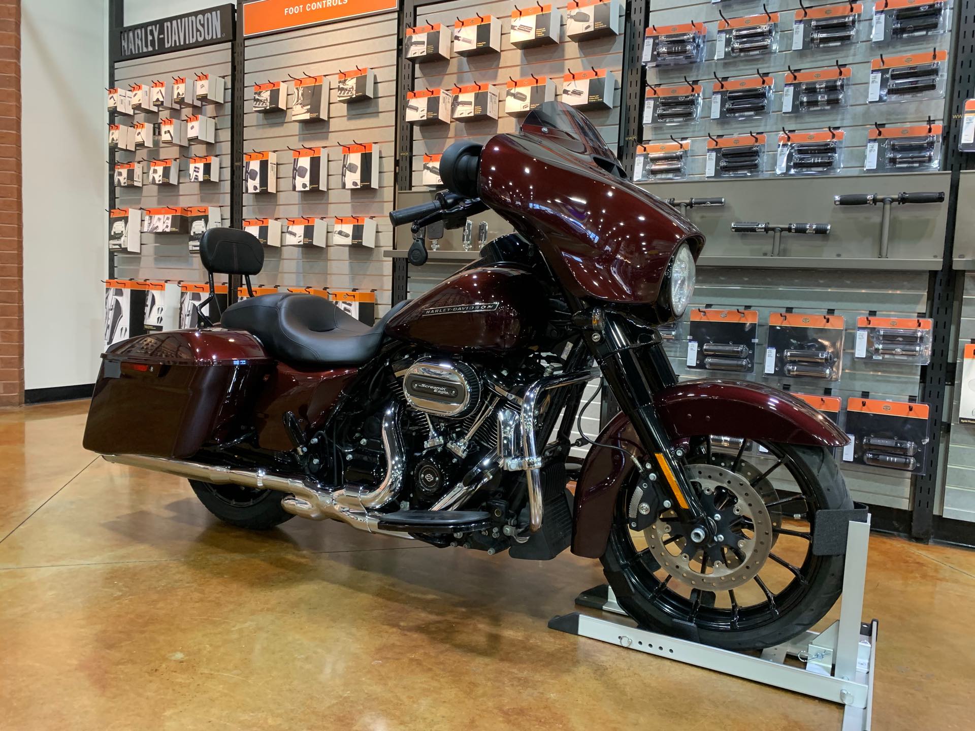 2018 Harley-Davidson Street Glide Special at Colonial Harley-Davidson