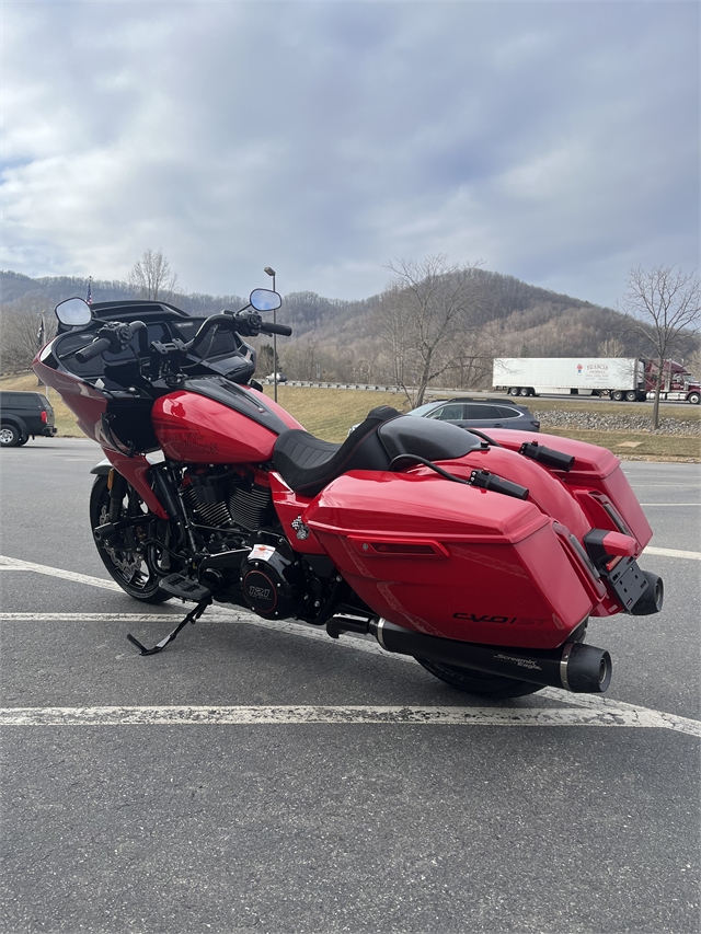 2025 Harley-Davidson Road Glide CVO ST at Harley-Davidson of Asheville