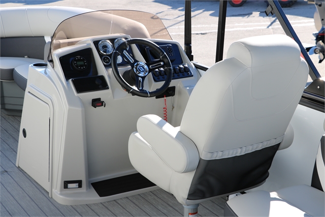 2024 Sylvan Mirage X1 at Jerry Whittle Boats