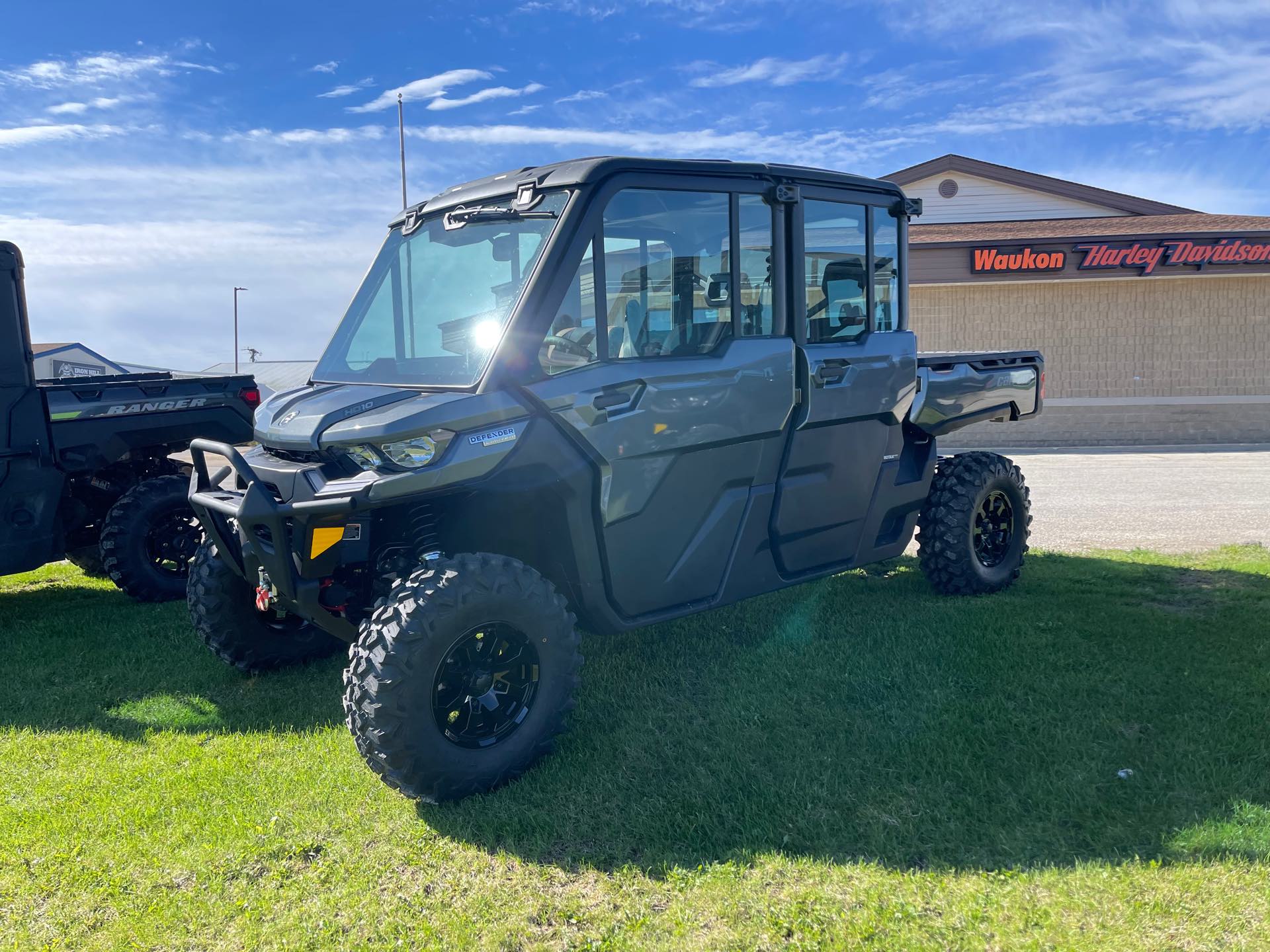 2024 Can-Am Defender MAX Limited HD10 at Iron Hill Powersports
