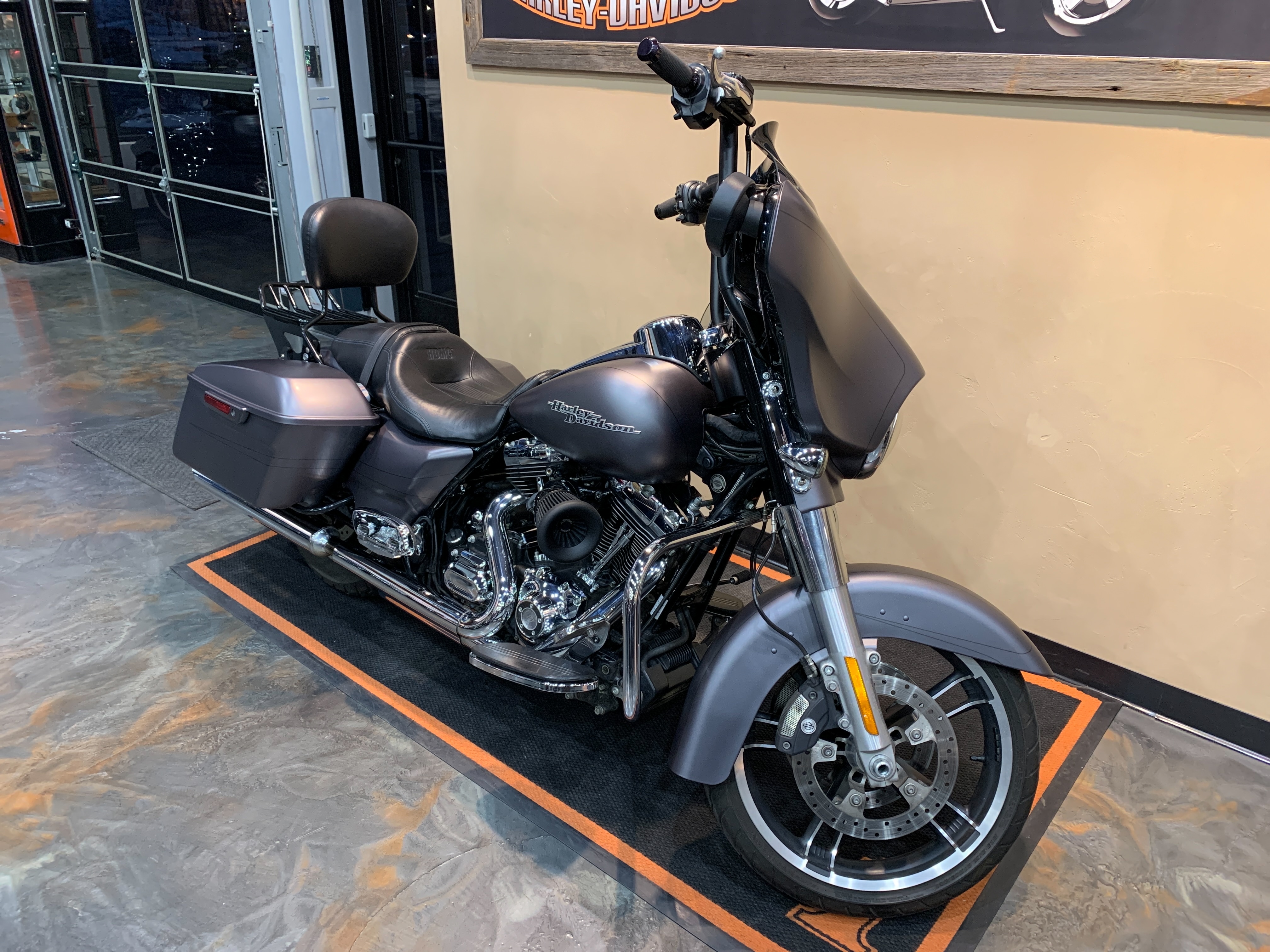 2016 Harley-Davidson Street Glide Special at Vandervest Harley-Davidson, Green Bay, WI 54303