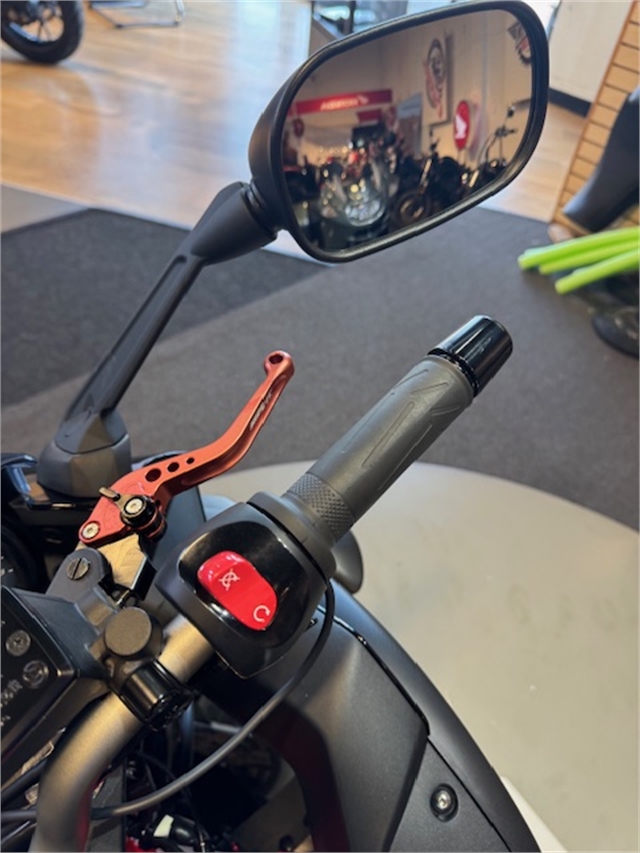 2016 Yamaha FZ 6R at Martin Moto