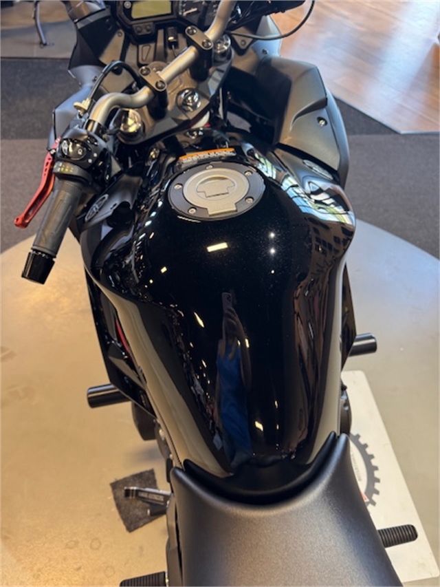 2016 Yamaha FZ 6R at Martin Moto