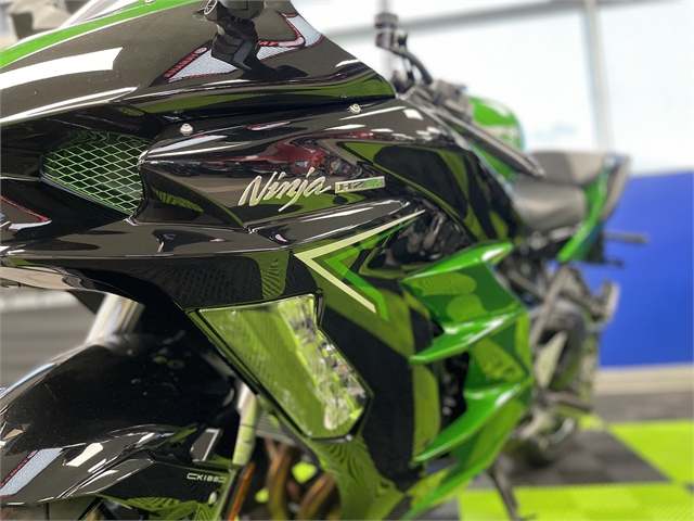 2022 Kawasaki Ninja H2 SX SE at Edwards Motorsports & RVs