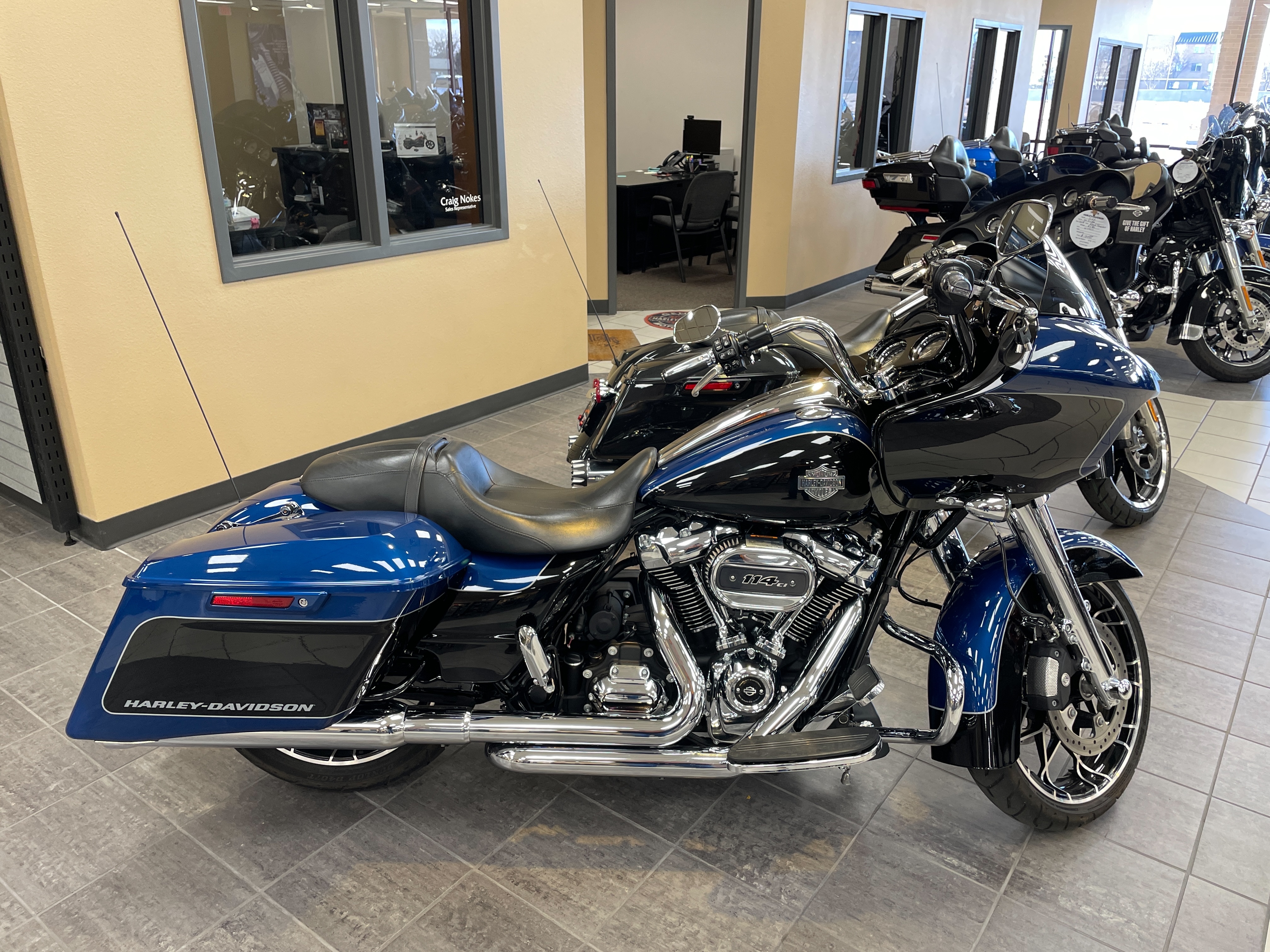 Pre owned road cheap glide