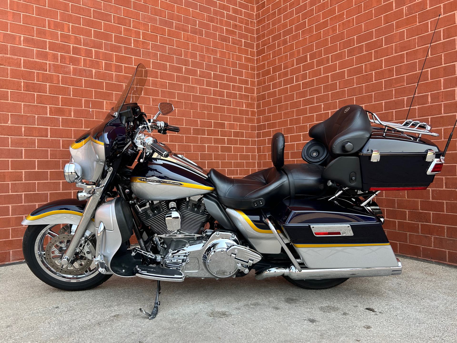 2012 Harley-Davidson Electra Glide CVO Ultra Classic at Arsenal Harley-Davidson