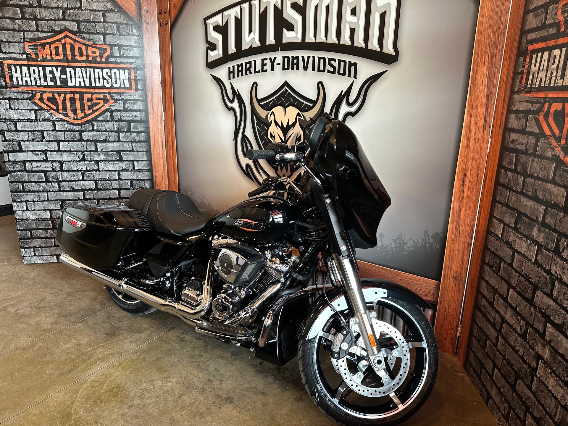 2024 Harley-Davidson Street Glide Base at Stutsman Harley-Davidson