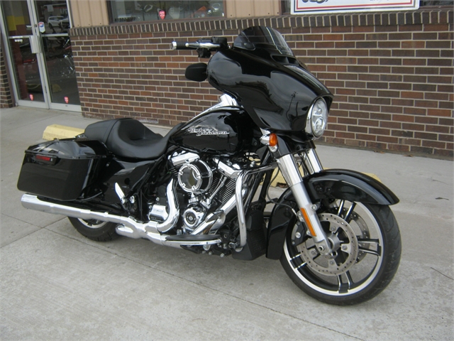 2017 Harley-Davidson Street Glide FLHXS at Brenny's Motorcycle Clinic, Bettendorf, IA 52722