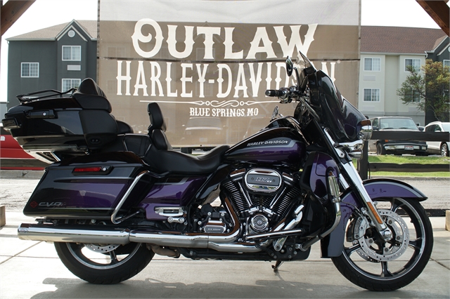 2021 Harley-Davidson Grand American Touring CVO Limited at Outlaw Harley-Davidson