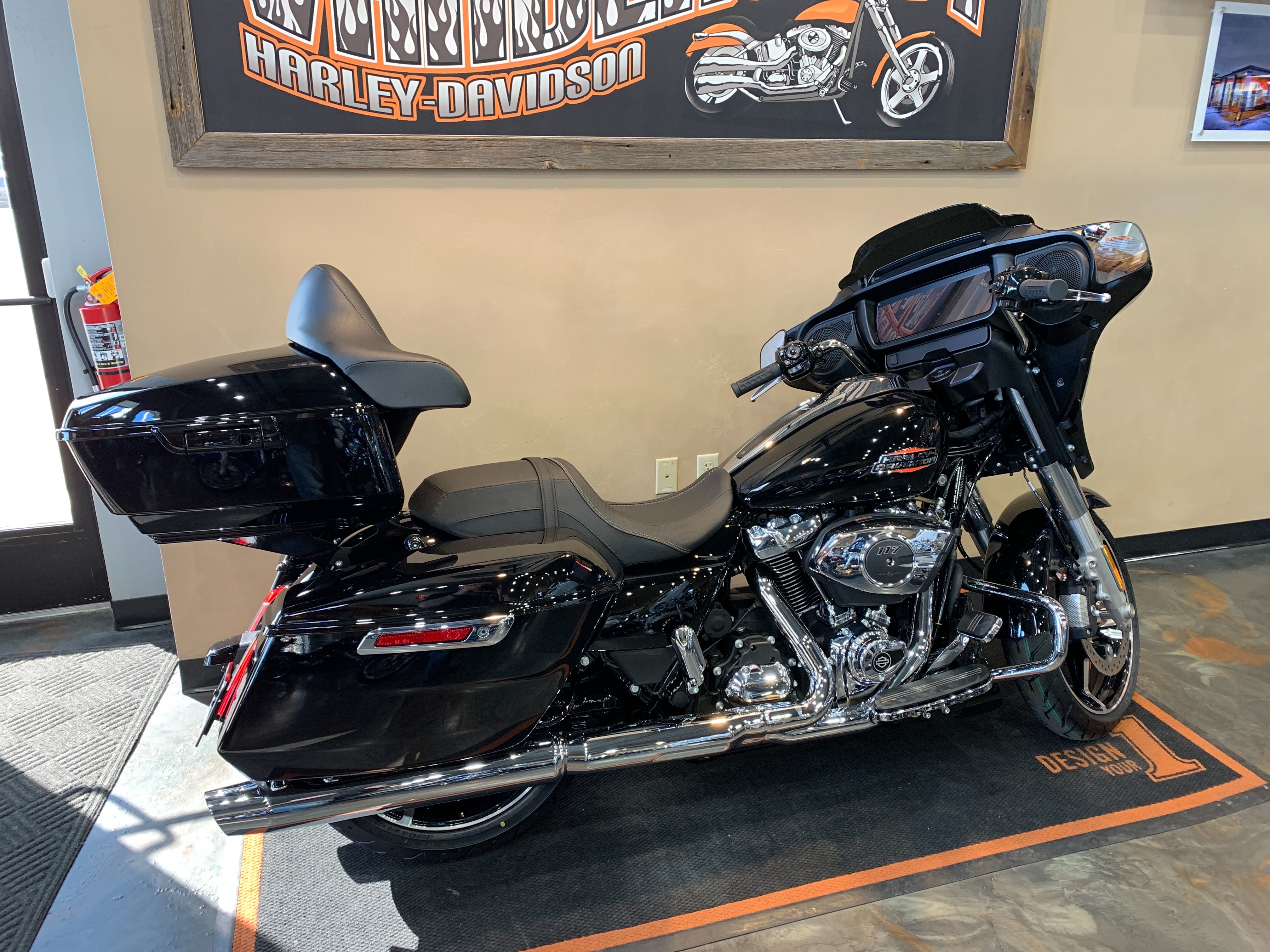 2024 Harley-Davidson Street Glide Base at Vandervest Harley-Davidson, Green Bay, WI 54303
