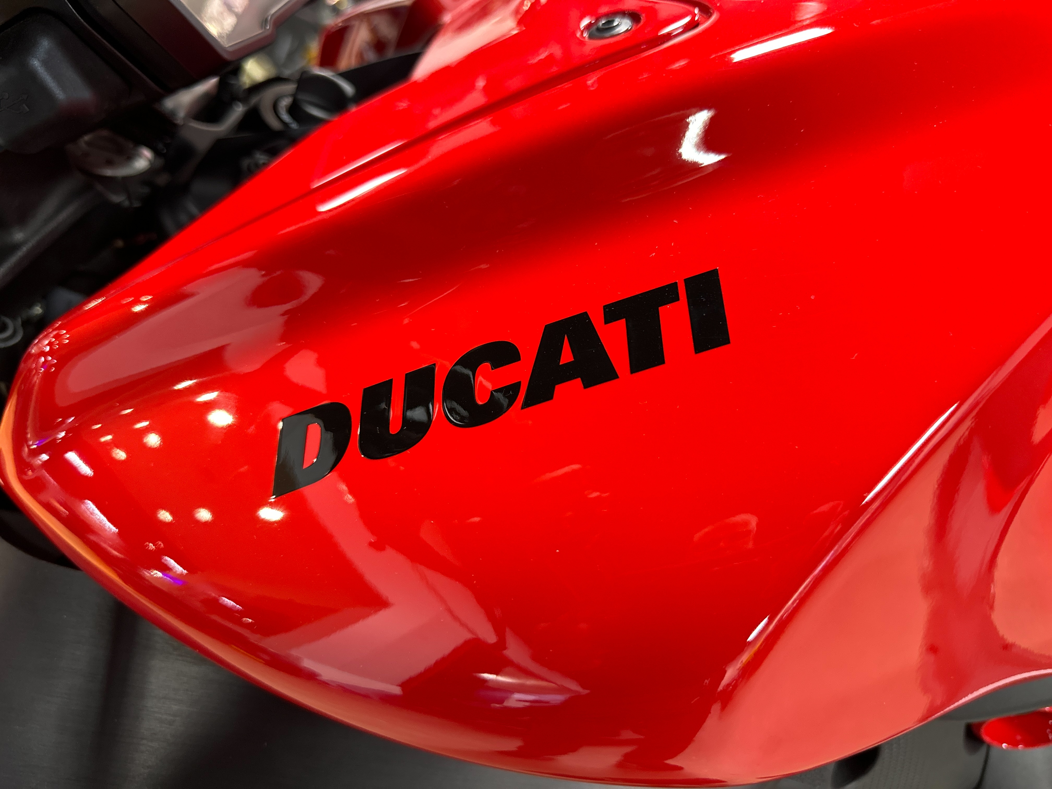 2023 Ducati Diavel V4 at Frontline Eurosports