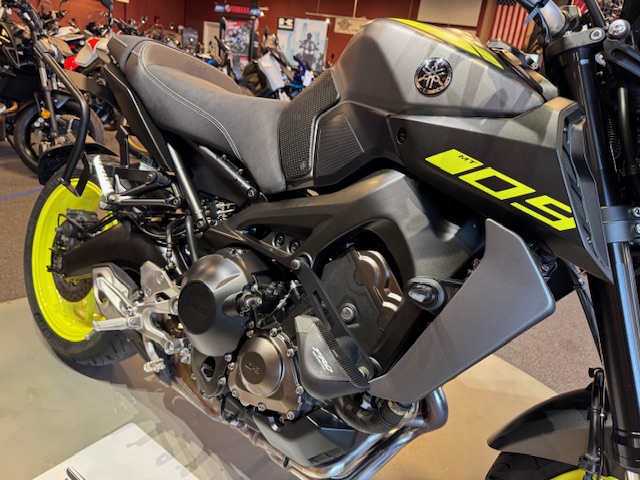 2018 Yamaha MT 09 at Martin Moto