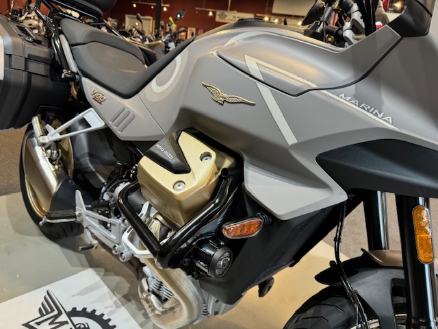 2023 Moto Guzzi V100 Mandello at Martin Moto