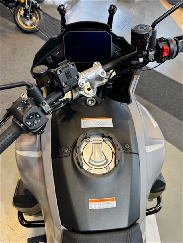 2023 Moto Guzzi V100 Mandello at Martin Moto