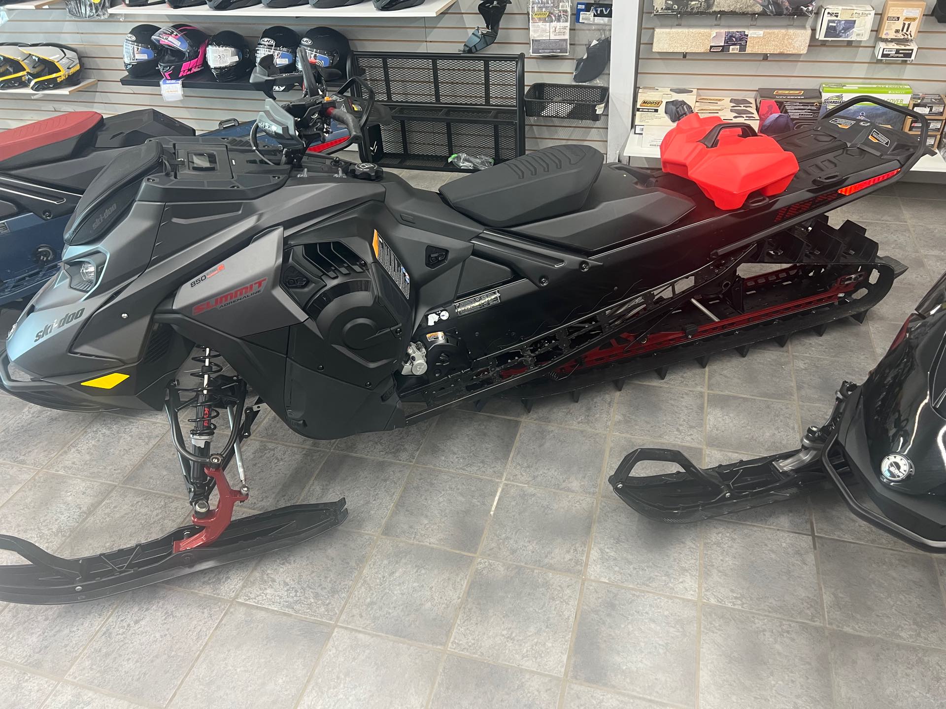 2025 Ski-Doo Summit Adrenaline with Edge Package 850 E-TEC 165 30 at Interlakes Sport Center