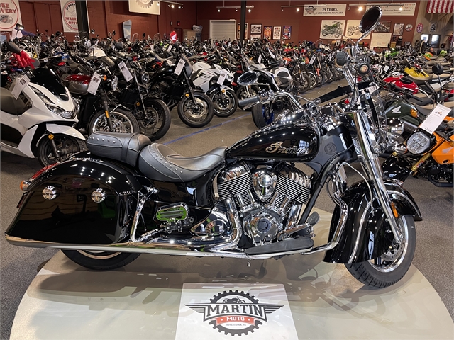 2018 Indian Motorcycle Springfield Base at Martin Moto