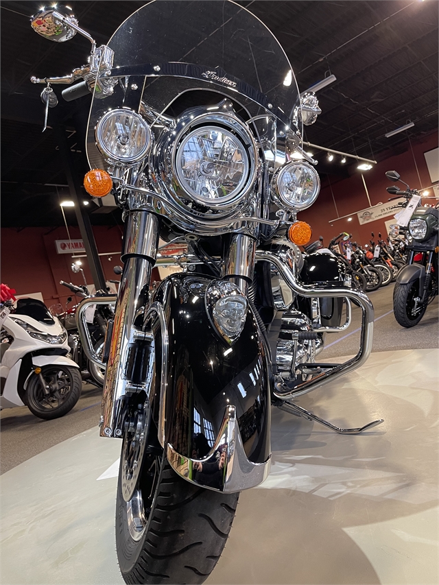 2018 Indian Motorcycle Springfield Base at Martin Moto