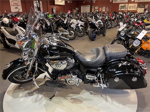 2018 Indian Motorcycle Springfield Base at Martin Moto