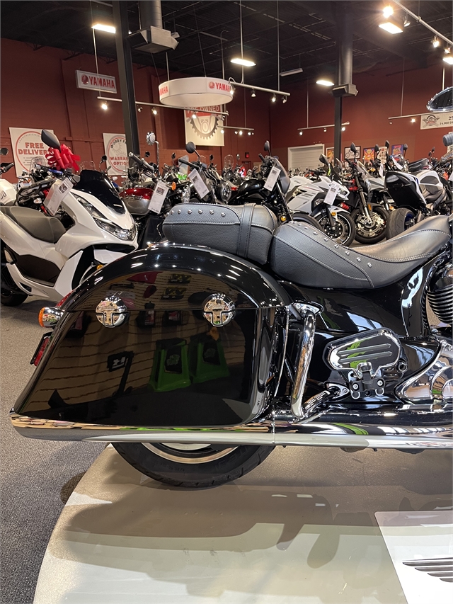 2018 Indian Motorcycle Springfield Base at Martin Moto