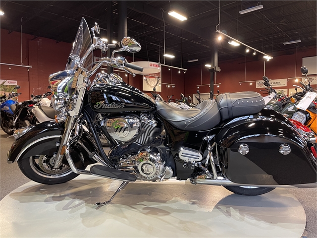 2018 Indian Motorcycle Springfield Base at Martin Moto