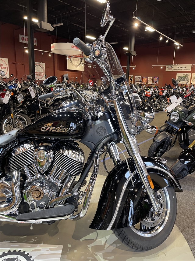 2018 Indian Motorcycle Springfield Base at Martin Moto