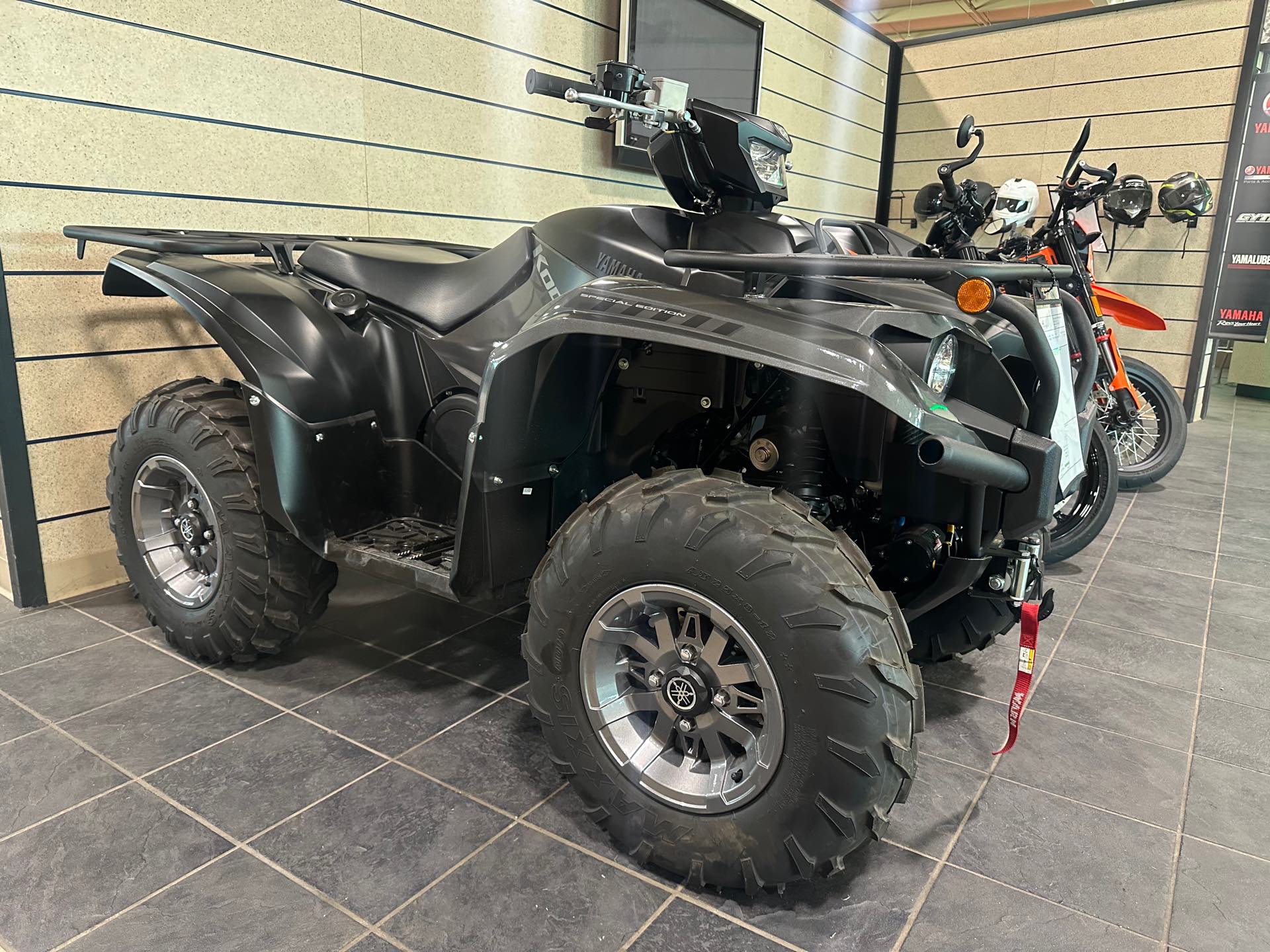 2023 Yamaha Kodiak 700 EPS SE at Wood Powersports Fayetteville