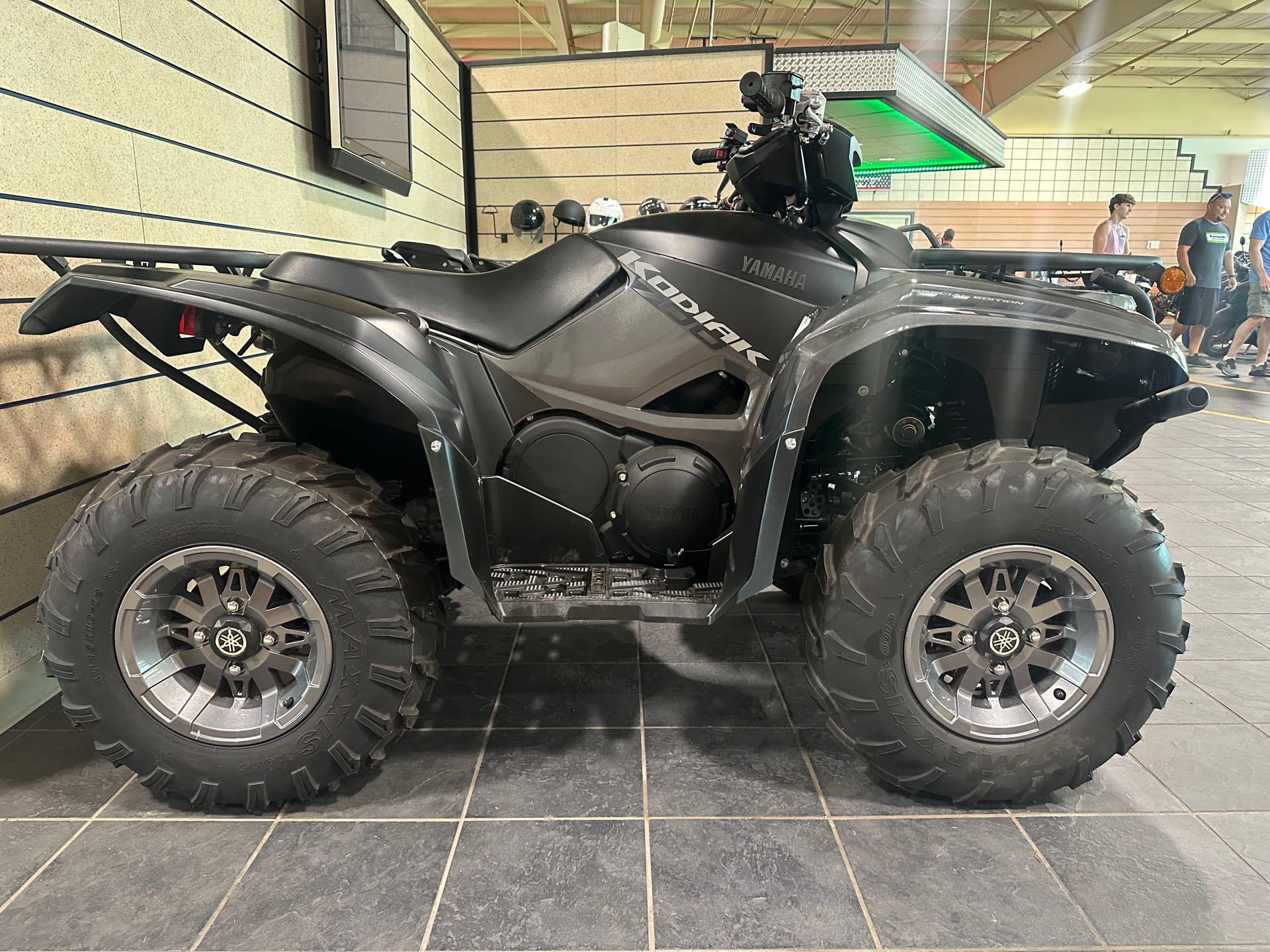 2023 Yamaha Kodiak 700 EPS SE at Wood Powersports Fayetteville