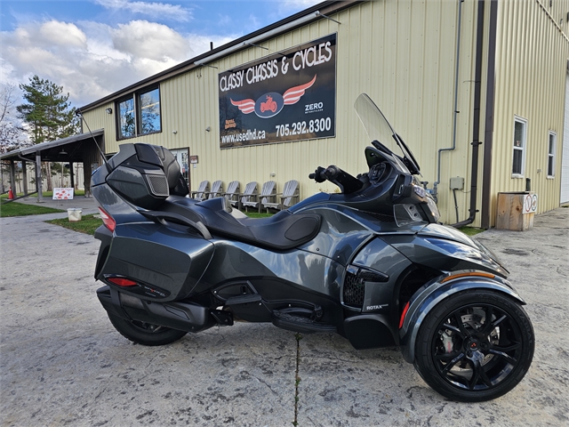 2019 Can-Am Spyder RT Limited at Classy Chassis & Cycles