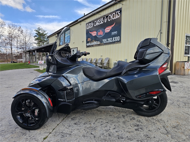 2019 Can-Am Spyder RT Limited at Classy Chassis & Cycles