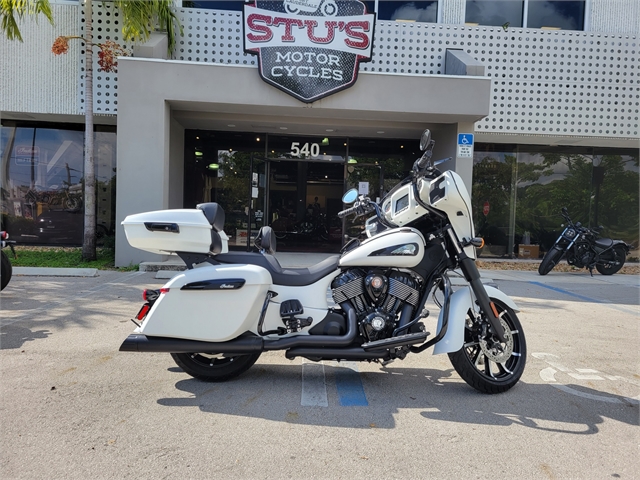 2019 Indian Chieftain Dark Horse at Fort Lauderdale