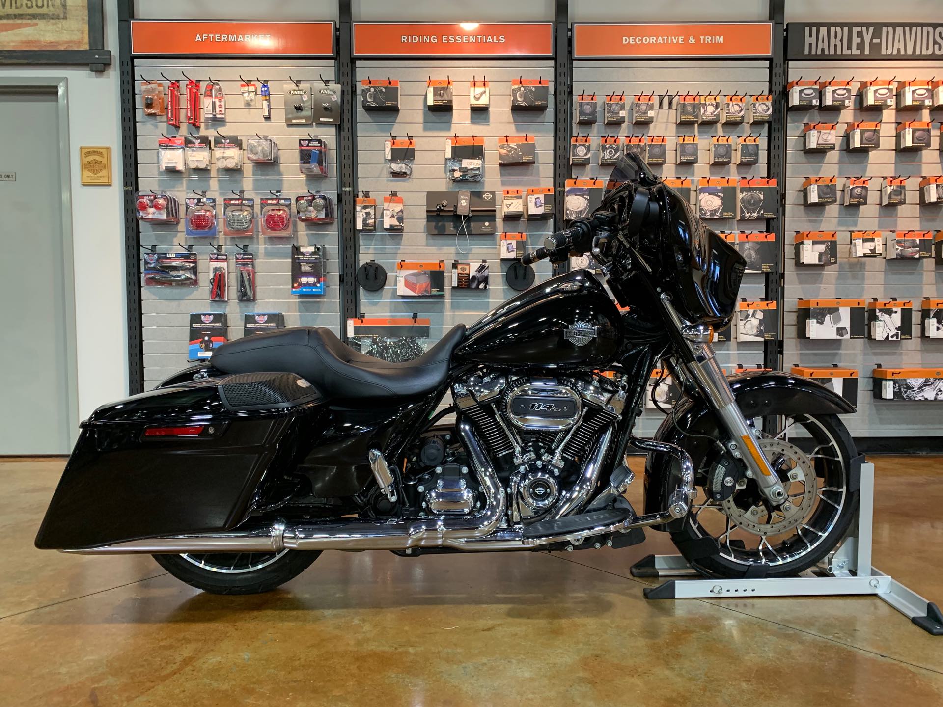 2021 Harley-Davidson Grand American Touring Street Glide Special at Colonial Harley-Davidson