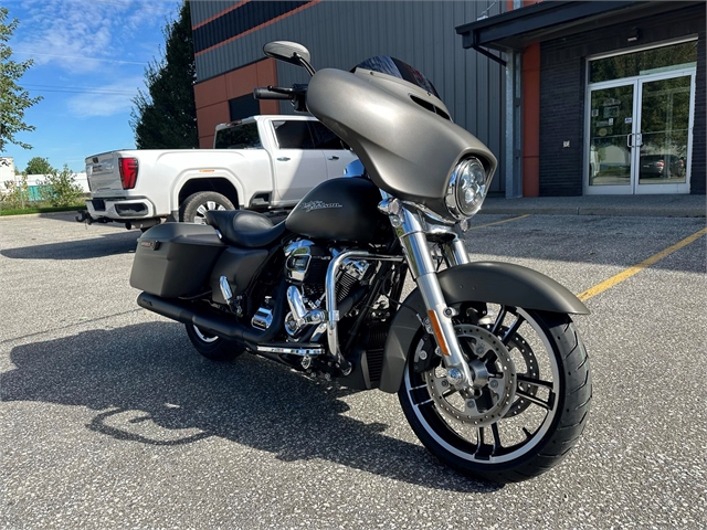 2018 Harley-Davidson Street Glide Base at Thunder Road Harley-Davidson