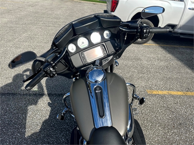 2018 Harley-Davidson Street Glide Base at Thunder Road Harley-Davidson