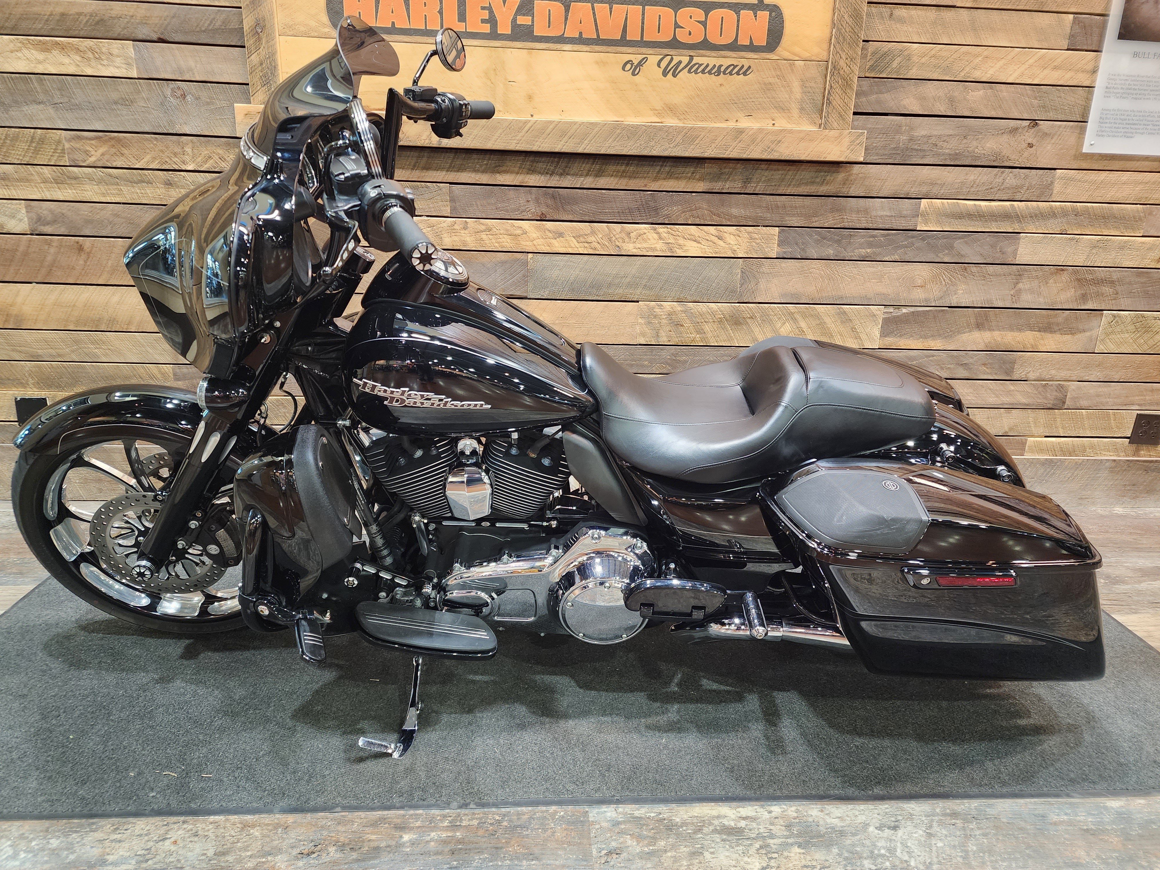 2015 Harley-Davidson Street Glide Special at Bull Falls Harley-Davidson