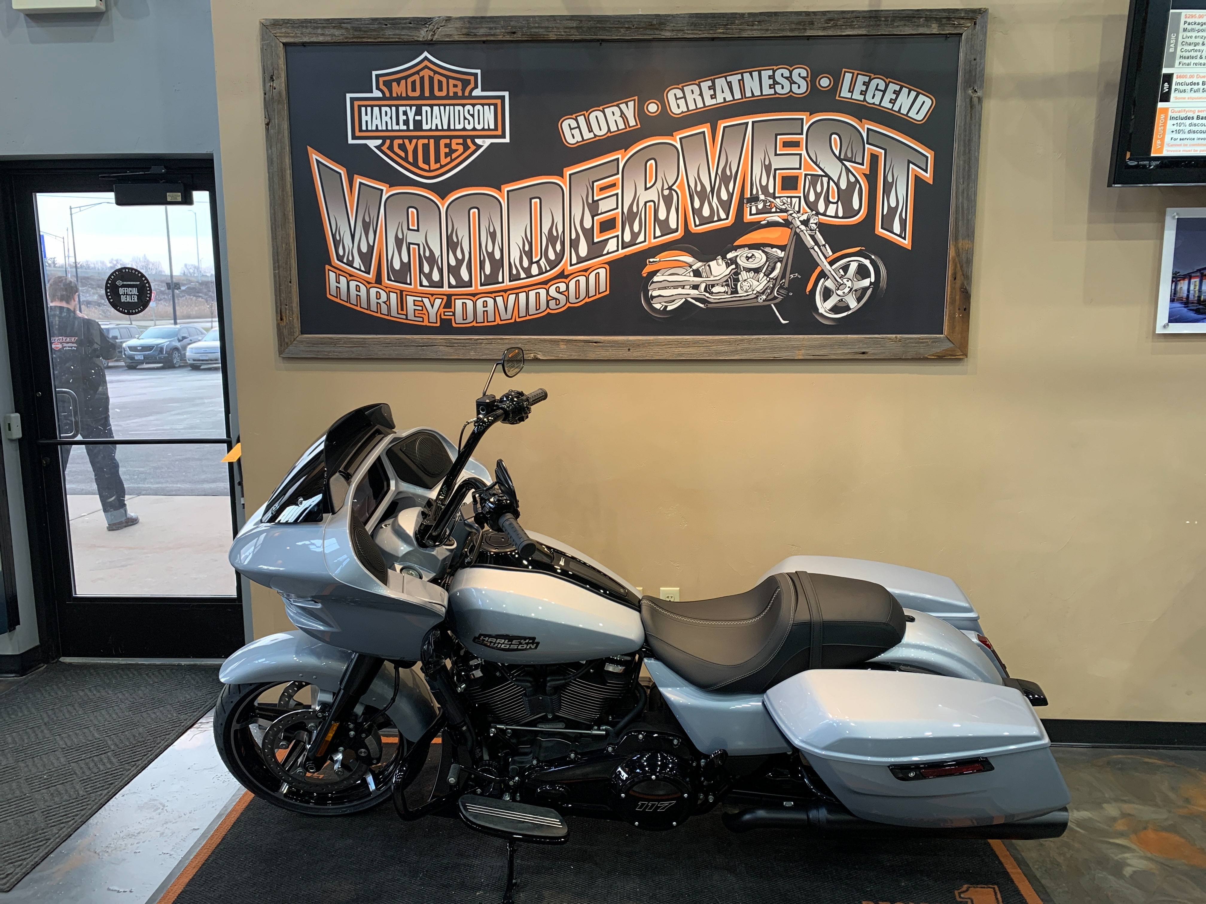 2024 Harley-Davidson Road Glide Base at Vandervest Harley-Davidson, Green Bay, WI 54303